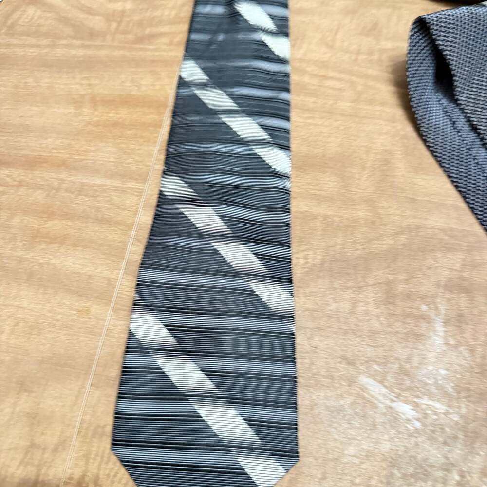 Men’s Silk Necktie Lot of 5 – Designer & Brand Names – Dress / Office - Picture 13 of 16